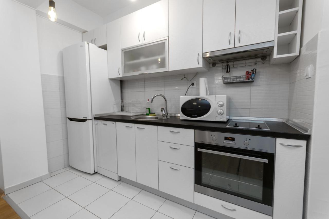 One Bedroom Apartment With Private Parking Скоп'є Екстер'єр фото