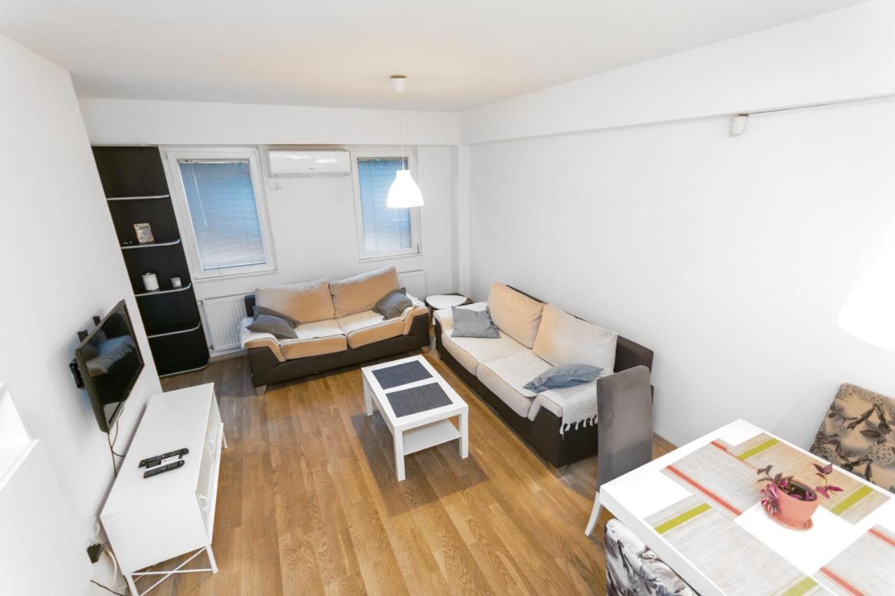 One Bedroom Apartment With Private Parking Скоп'є Екстер'єр фото