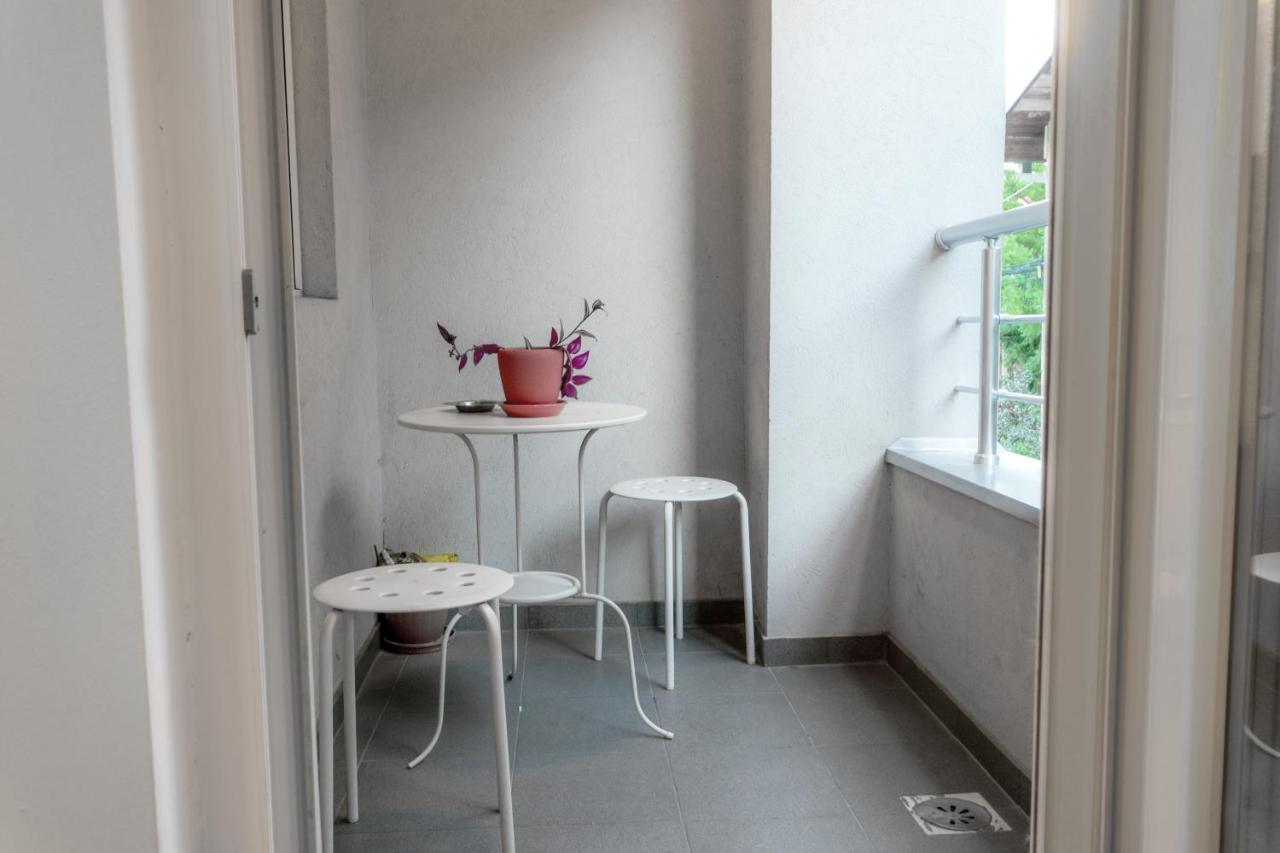 One Bedroom Apartment With Private Parking Скоп'є Екстер'єр фото